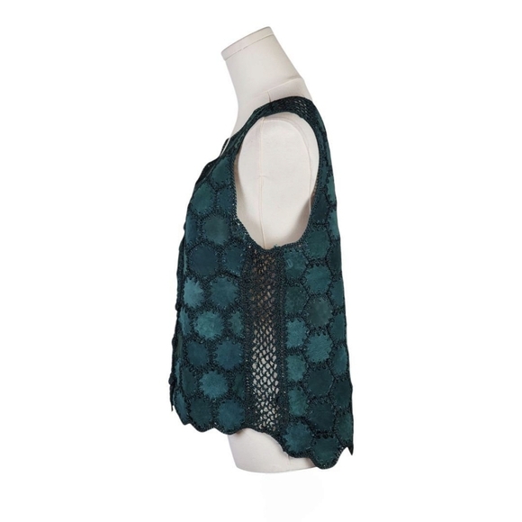 SOLD Rare Vintage LEATHET Green Suede Patchwork Vest Boho Scallop Crochet Size S - Picture 5 of 11